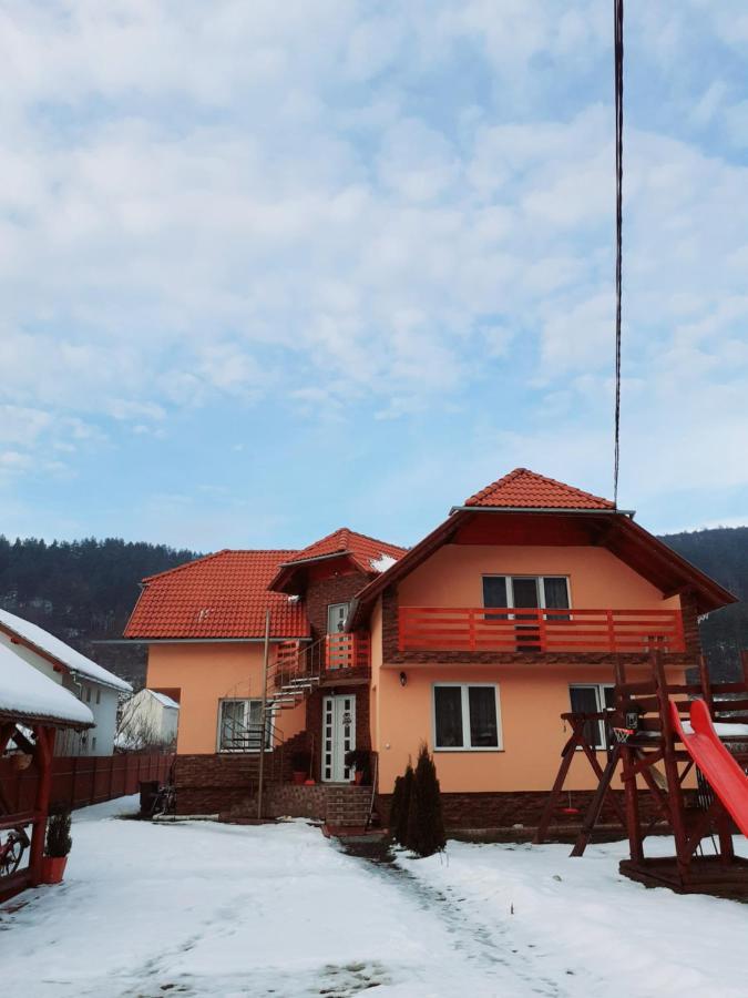 Casa De Oaspeti Cristian Praid Exteriör bild